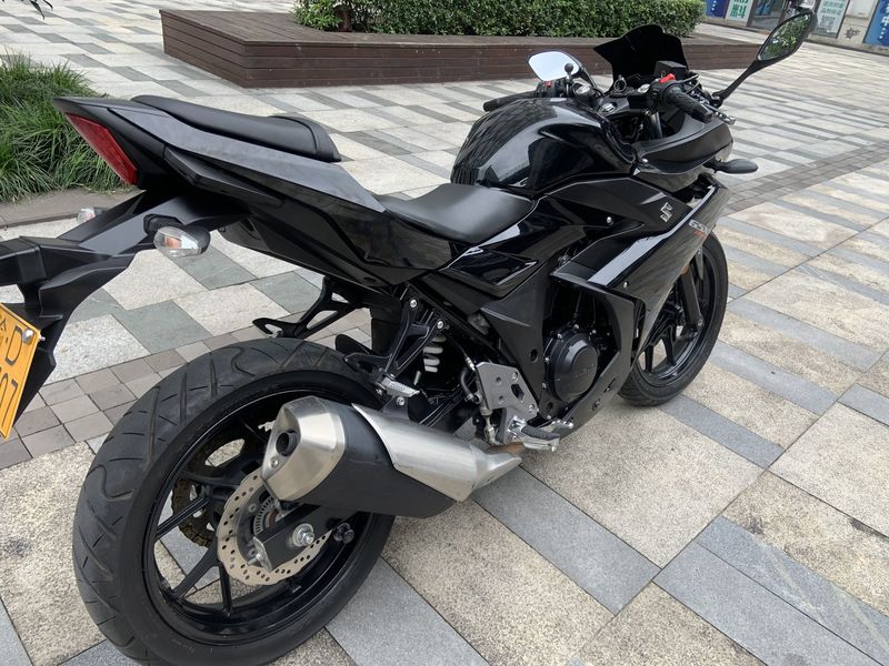 二手豪爵铃木gsx250r
