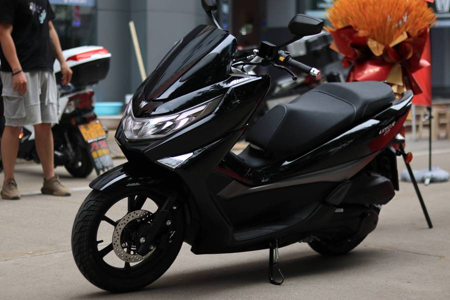 久旱逢甘露,预定豪爵uhr150车主们终于喜提爱车