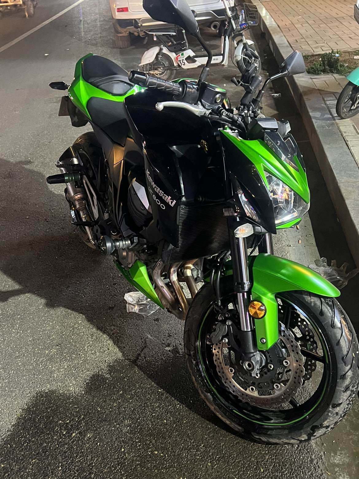 二手摩托车川崎 z800