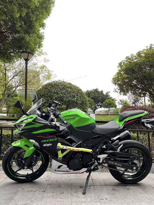 二手川崎ninja 400