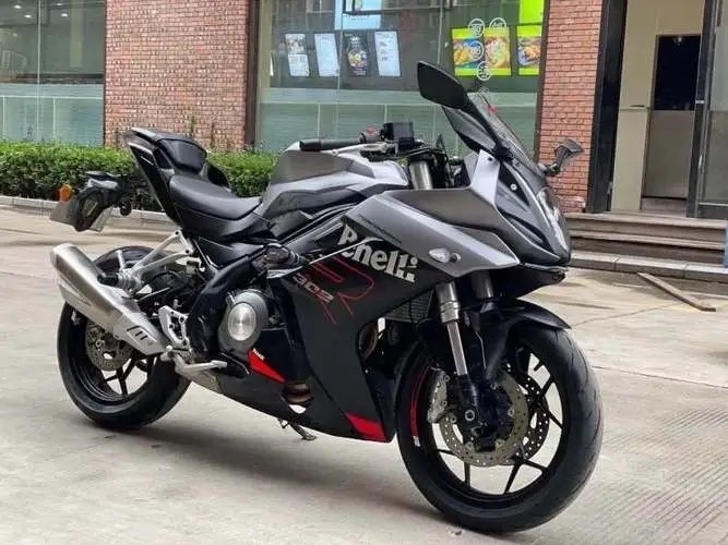 21款贝纳利龙卷风302r骑行感受