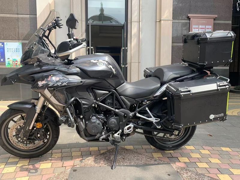二手贝纳利金鹏 trk502