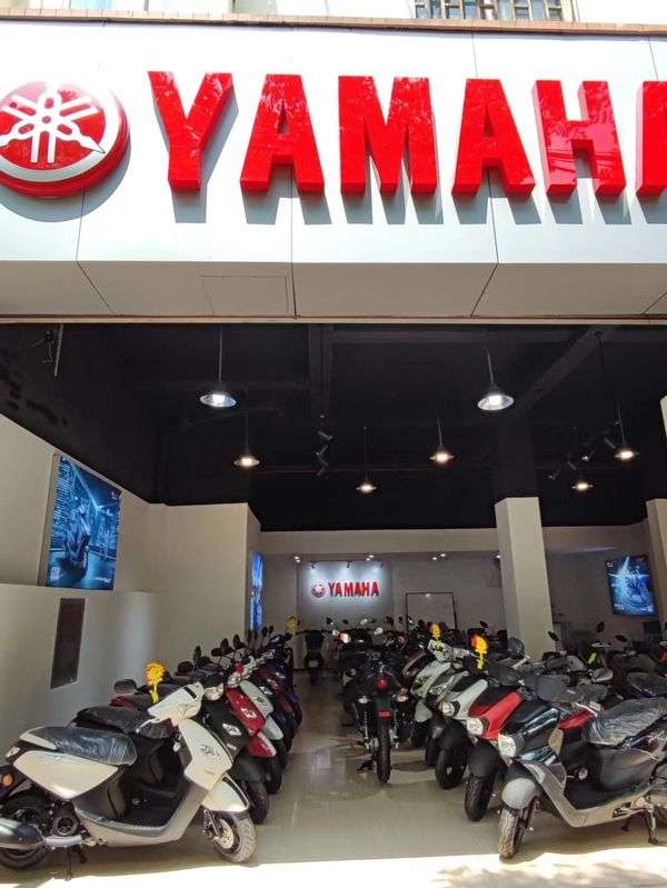 昆明YAMAHA摩托高新旗舰店