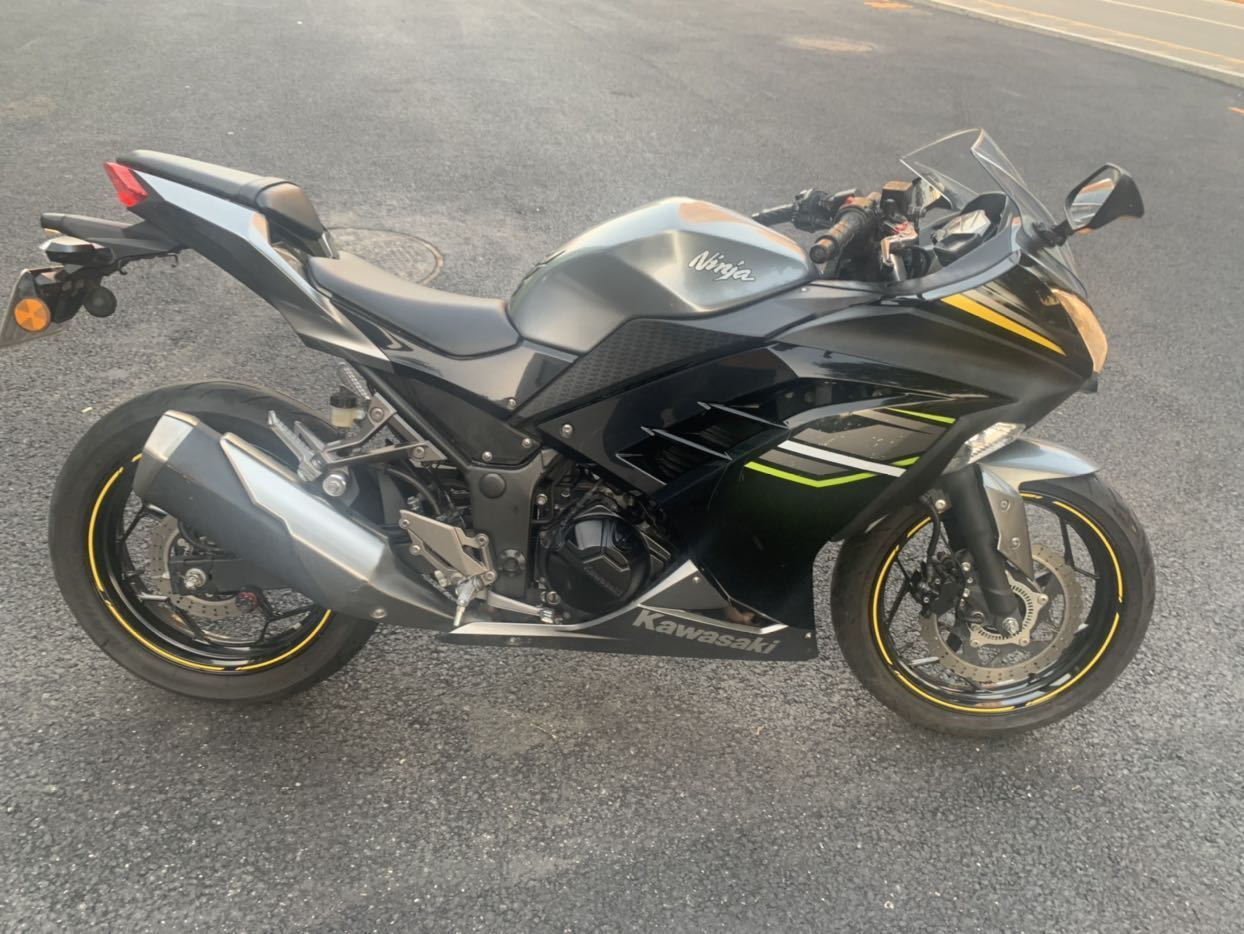 二手摩托车川崎 ninja 250