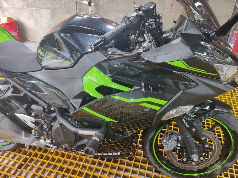 二手川崎ninja 400