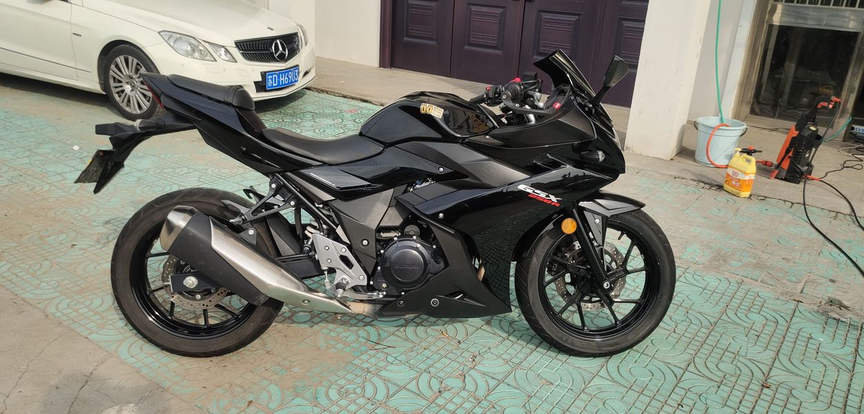 二手豪爵鈴木gsx250r