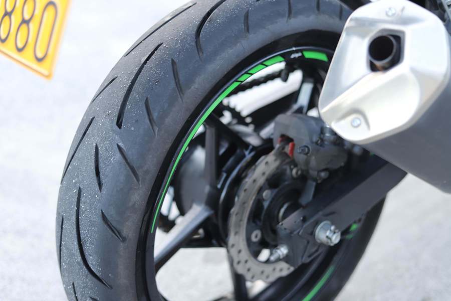 二手川崎ninja 400