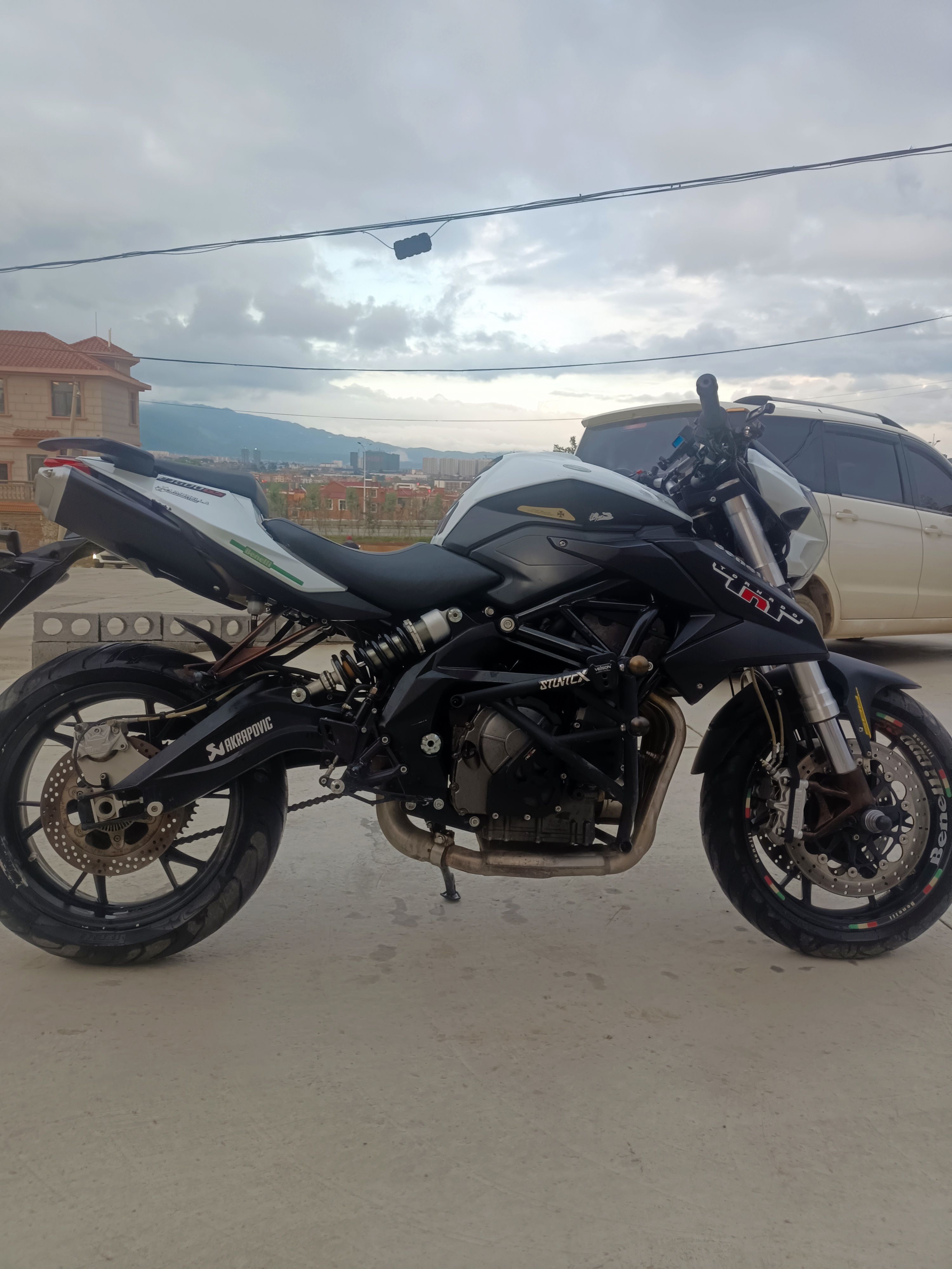 二手摩托车贝纳利 tnt 600i