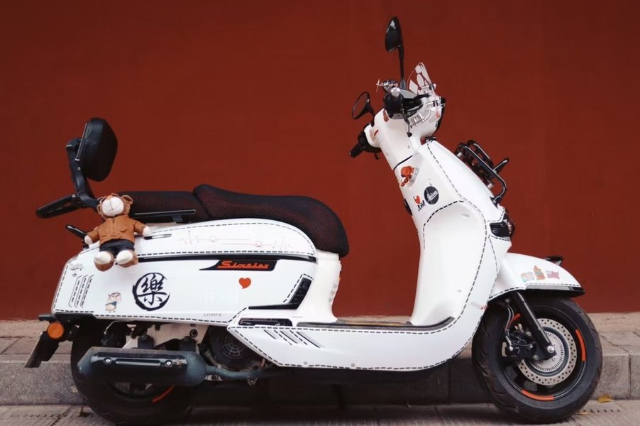 维多利亚150复古踏板摩托车之简单装饰