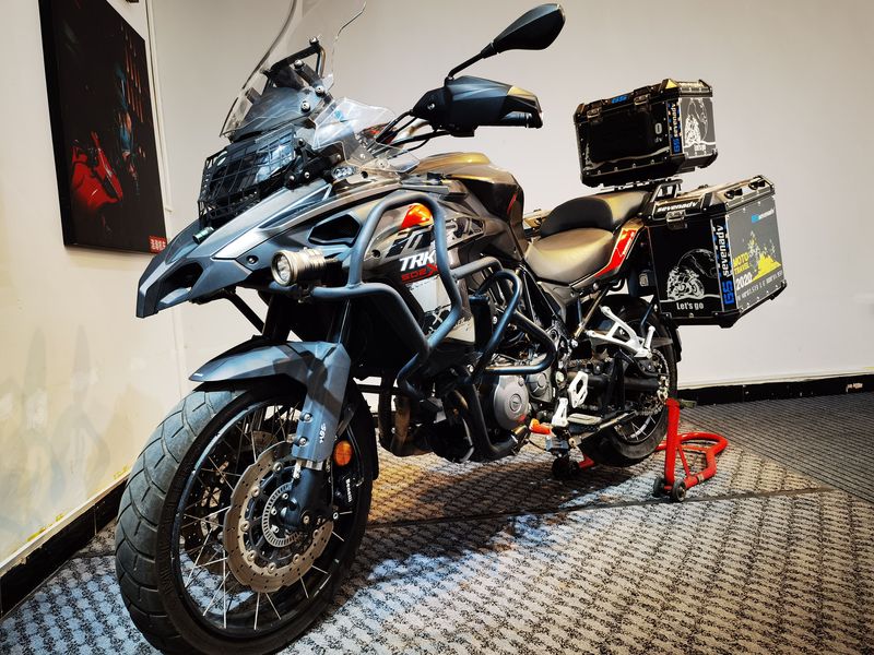 二手贝纳利金鹏 trk502