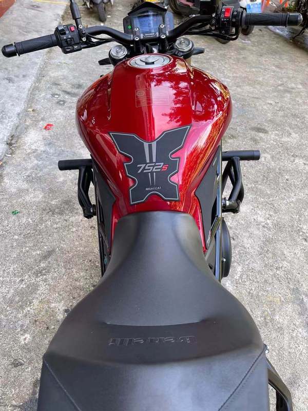 钱江贝纳利752s鉴赏