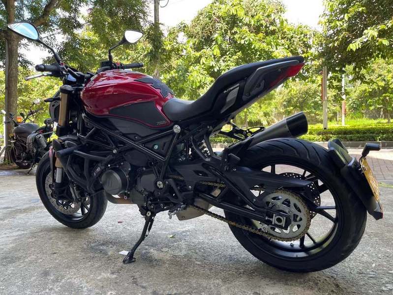 钱江贝纳利752s鉴赏