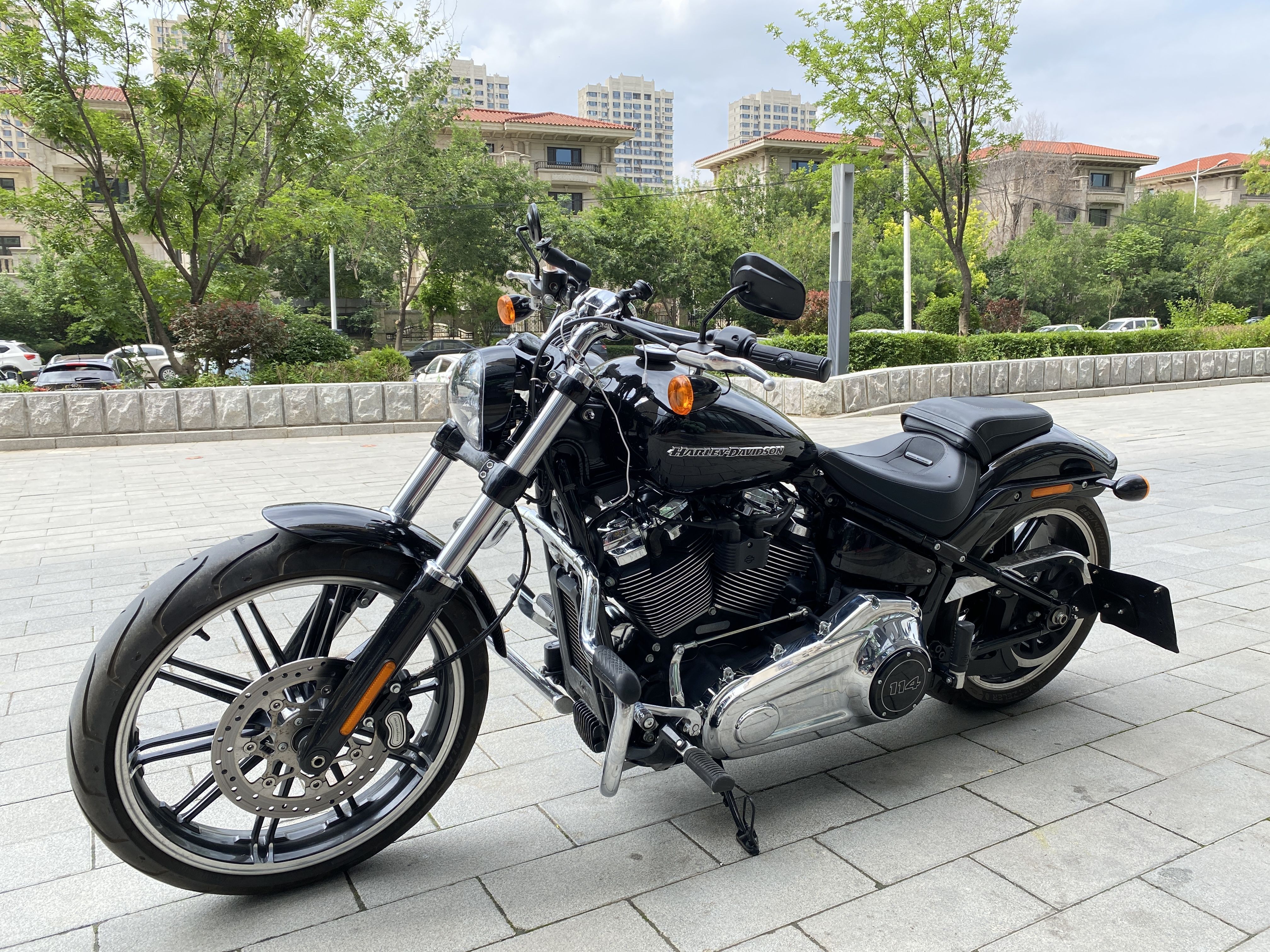 二手摩托车哈雷戴维森 突破者 breakout