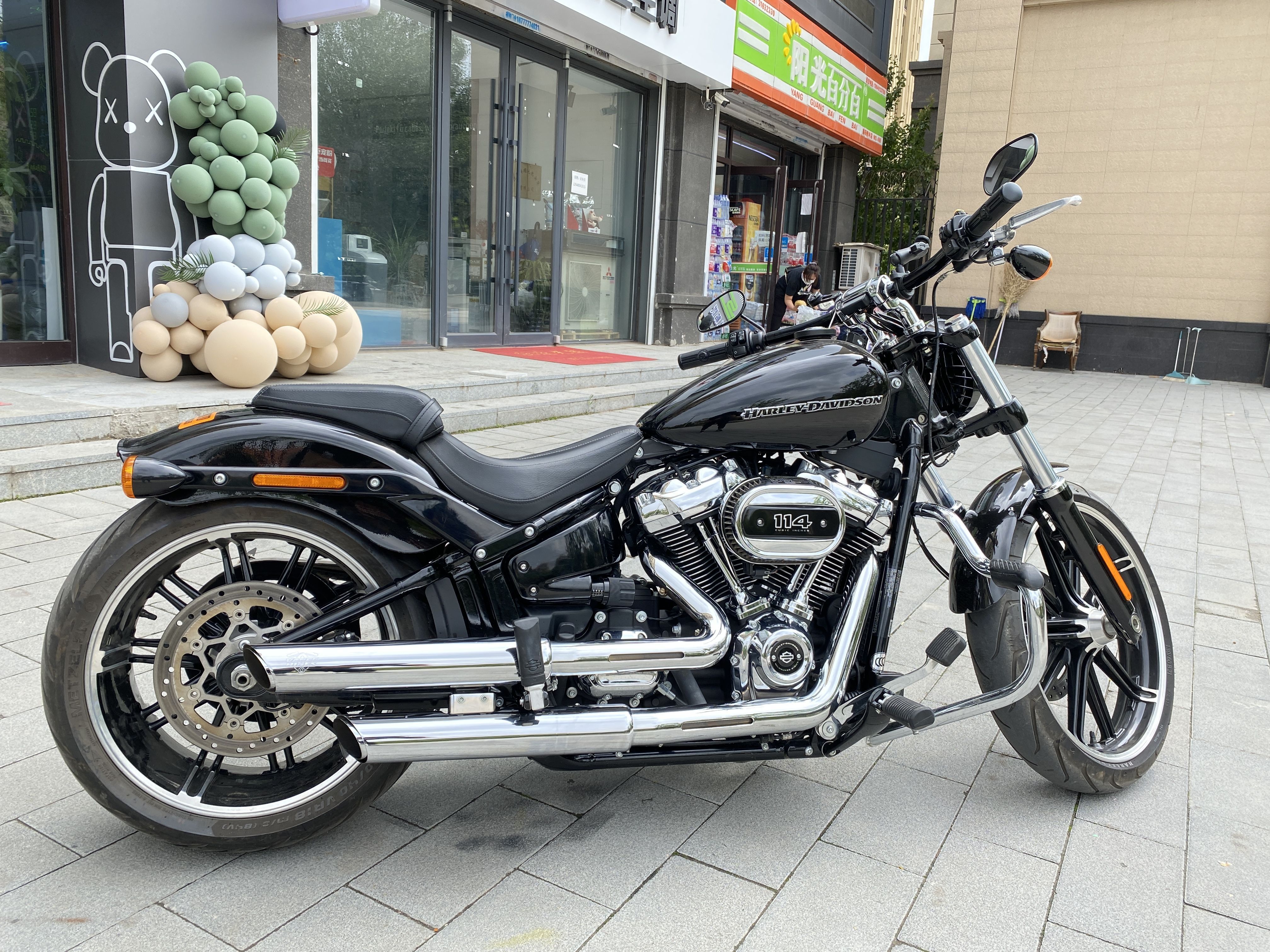 二手摩托车哈雷戴维森 突破者 breakout