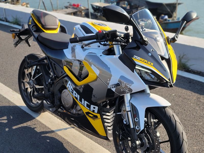 qjmotor赛250二手摩托车_摩托范_哈罗摩托