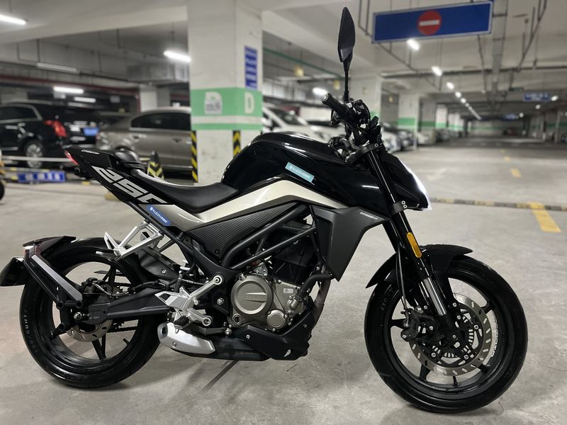 春风250nk二手摩托车_摩托范_哈罗摩托