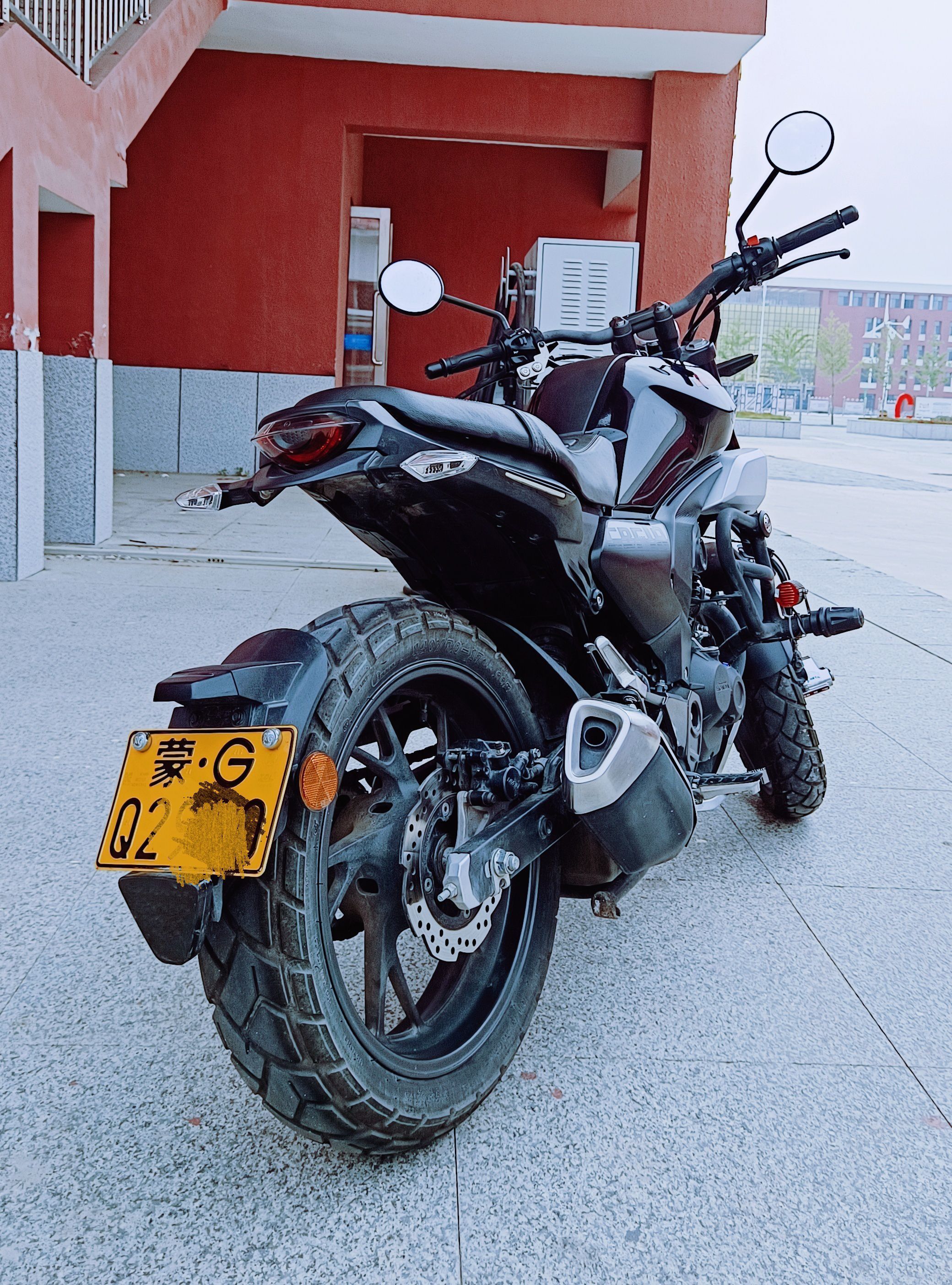 二手摩托车新大洲本田 cbf190tr