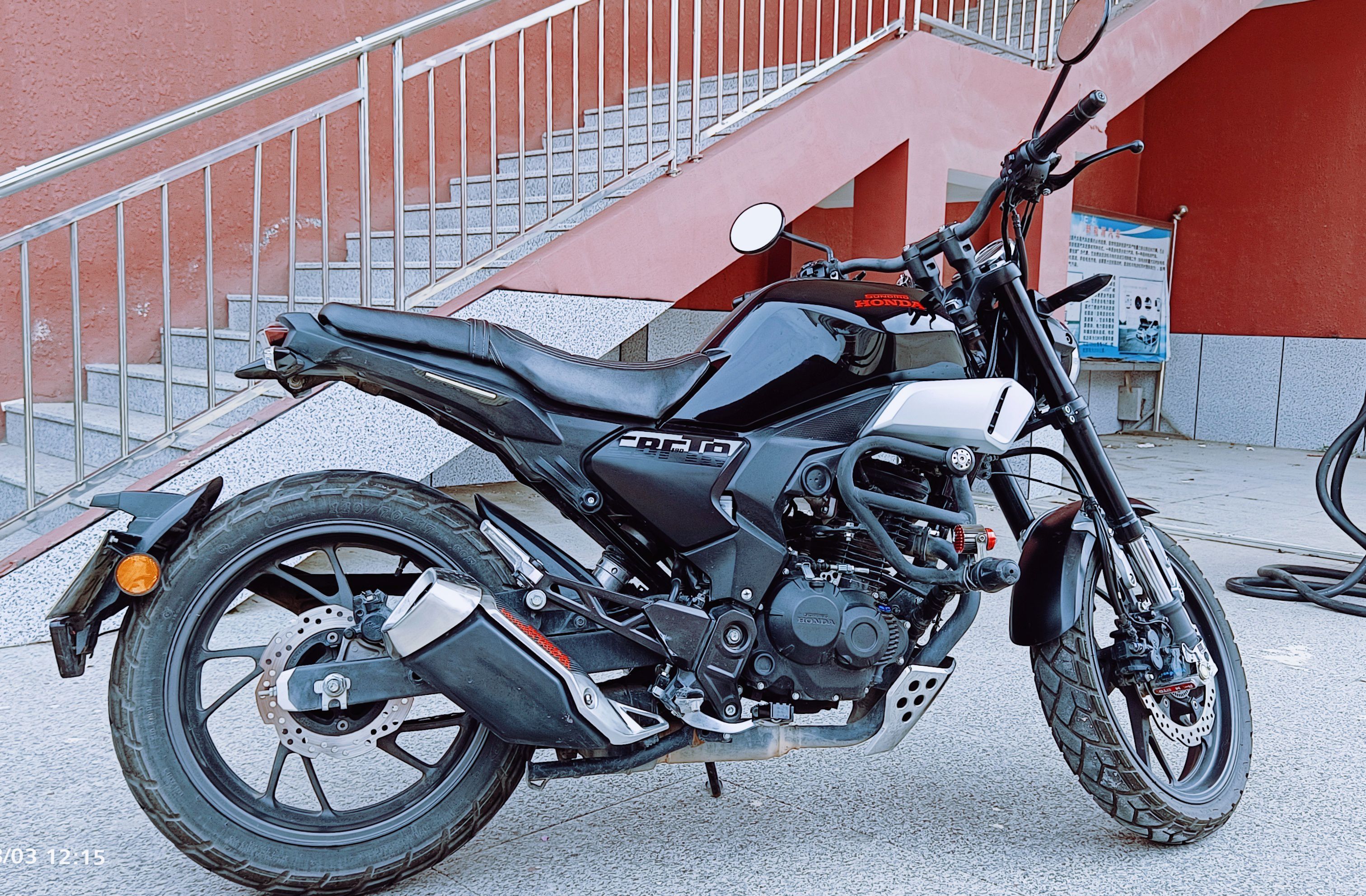 二手摩托车新大洲本田 cbf190tr