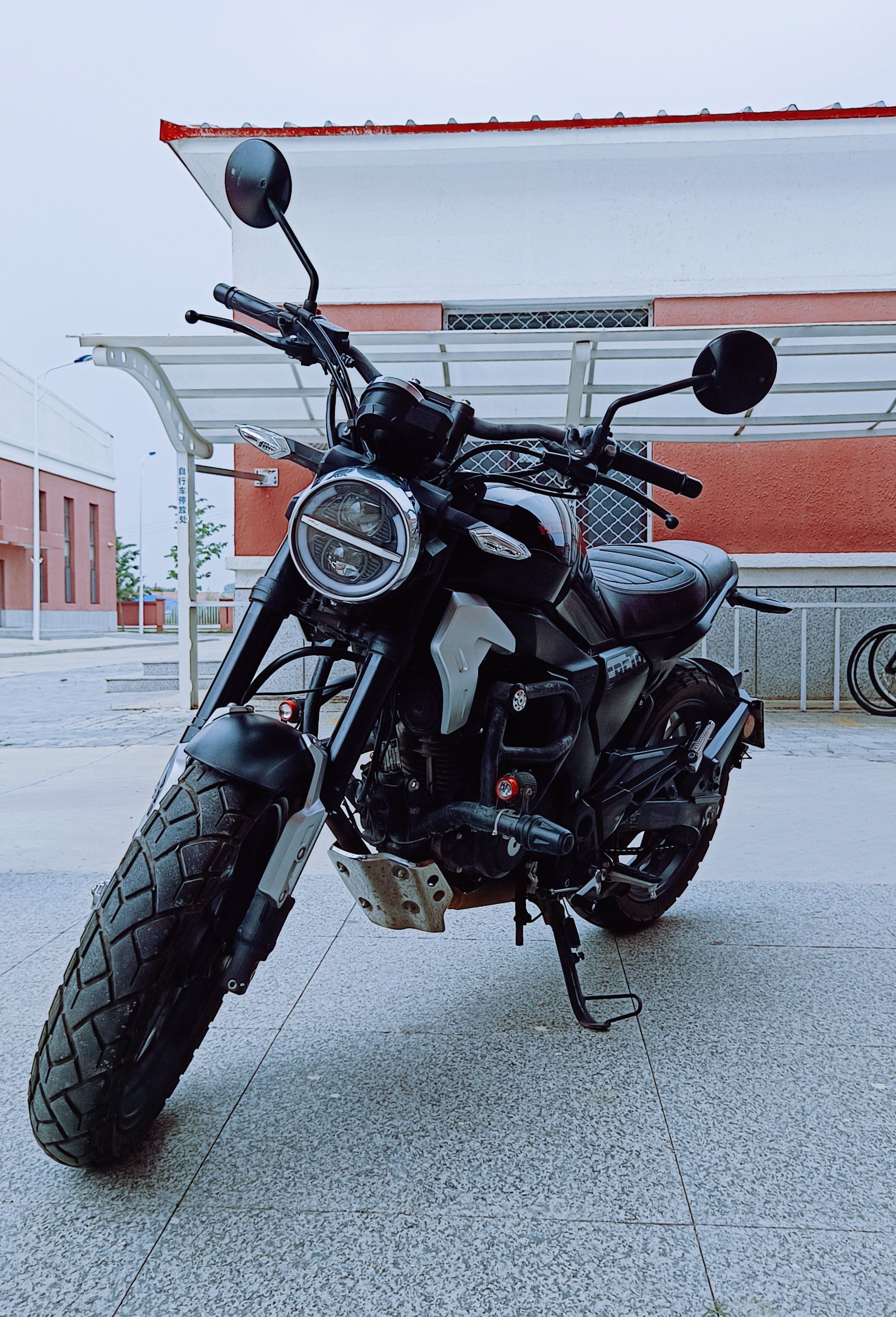 二手摩托车新大洲本田 cbf190tr