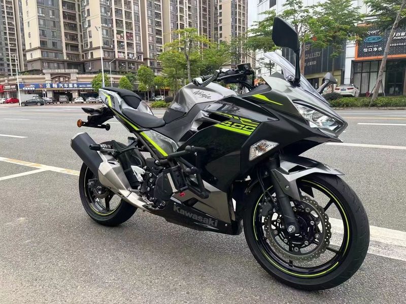 二手川崎ninja 400