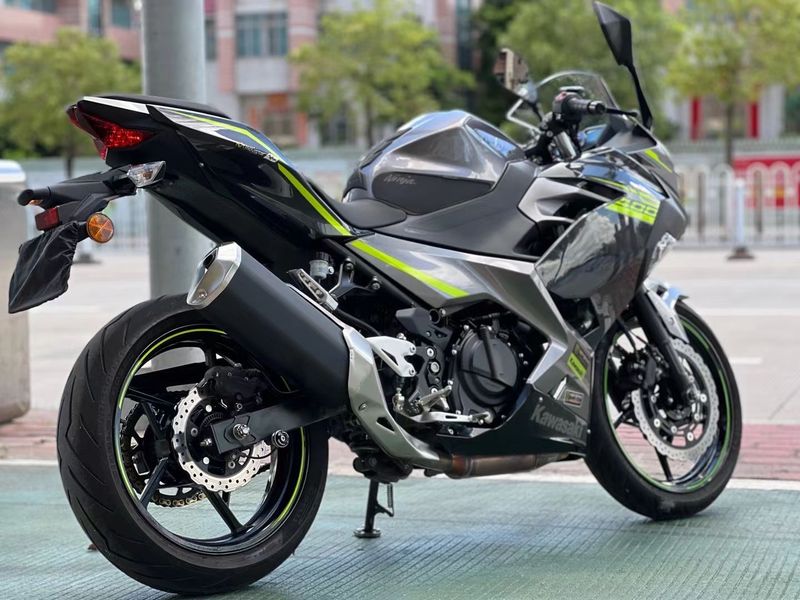 二手川崎ninja 400
