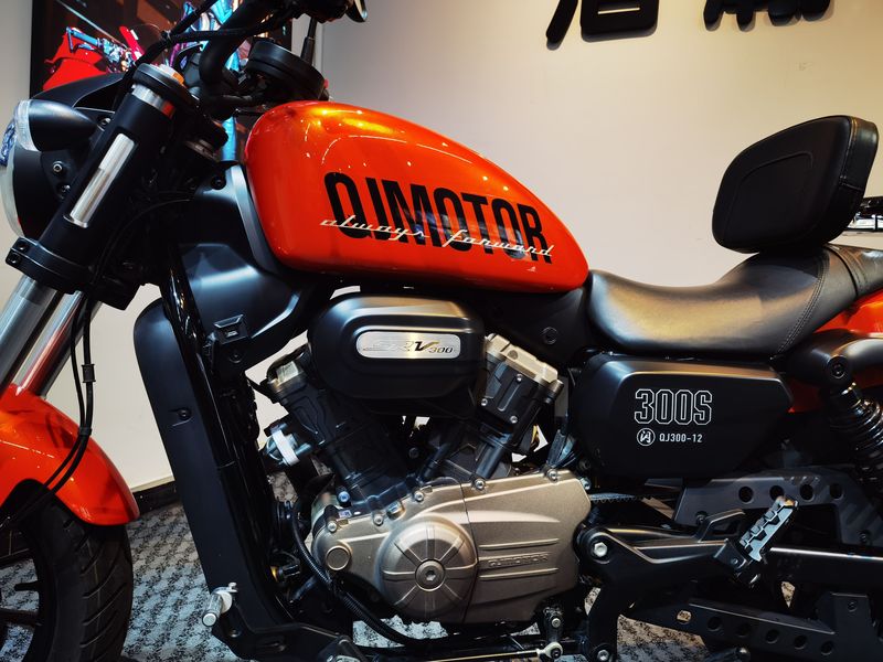 qjmotor闪300s二手摩托车_摩托范_哈罗摩托