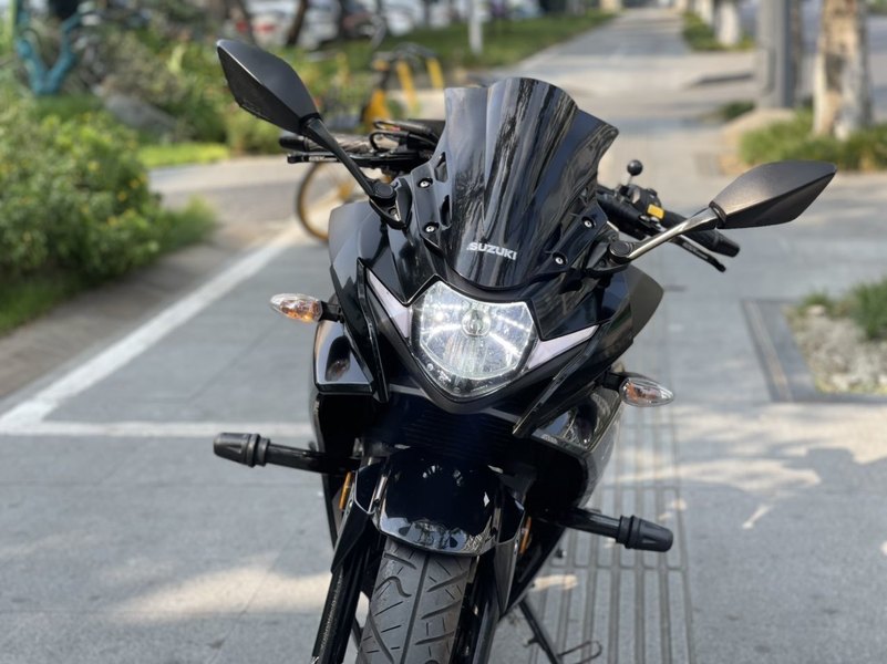 二手豪爵铃木gsx250r