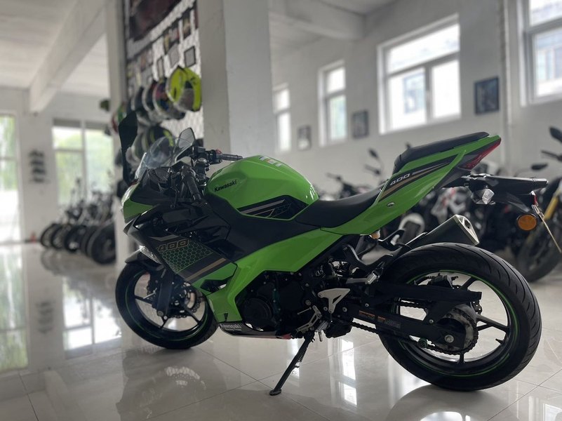 二手川崎ninja 400