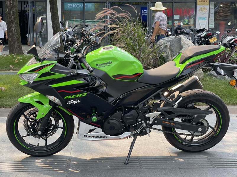 二手川崎ninja 400