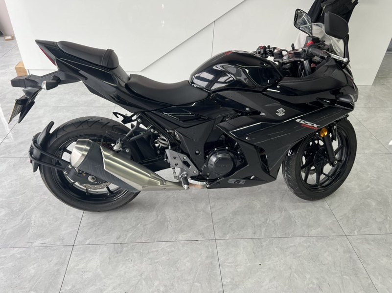 豪爵铃木gsx250r二手摩托车_摩托范_哈罗摩托