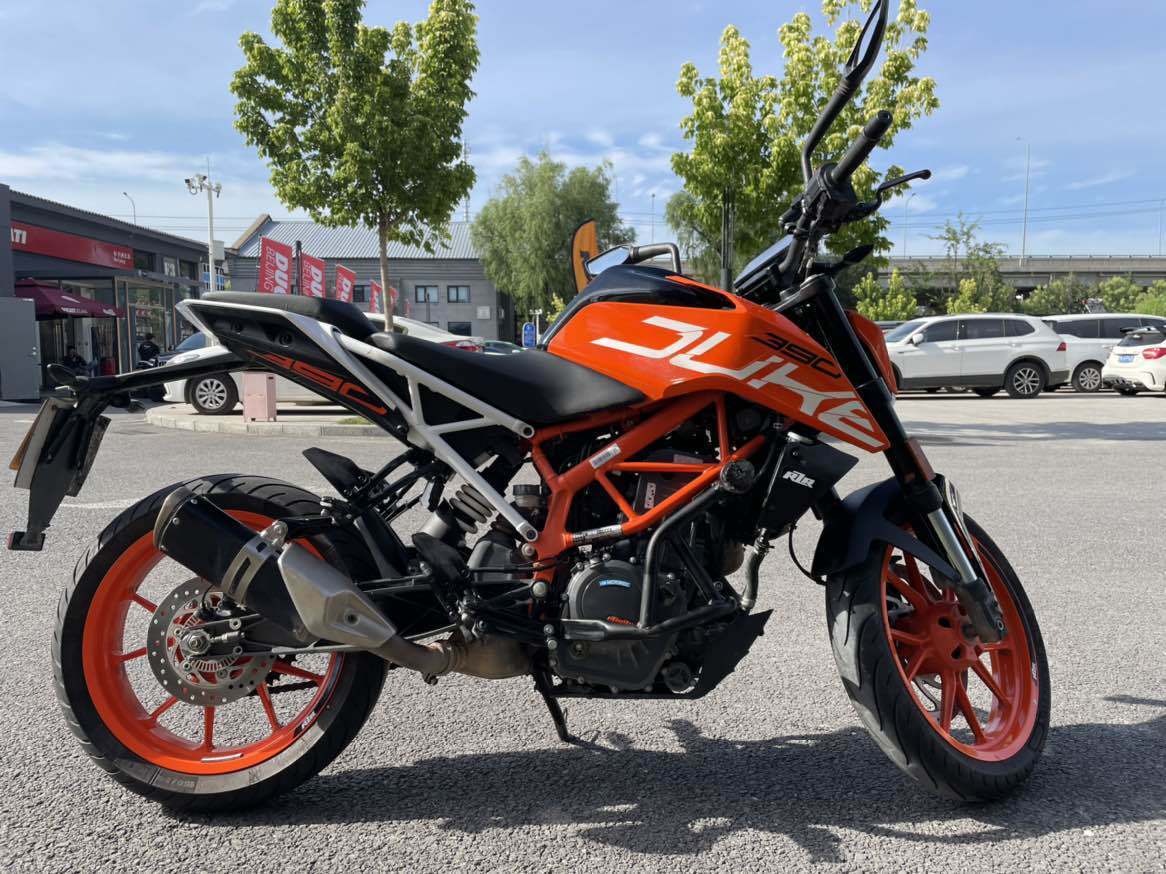二手摩托车ktmr2r 390 duke