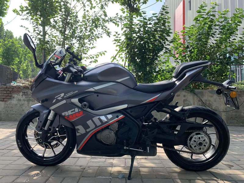 qjmotor赛250二手摩托车_摩托范_哈罗摩托
