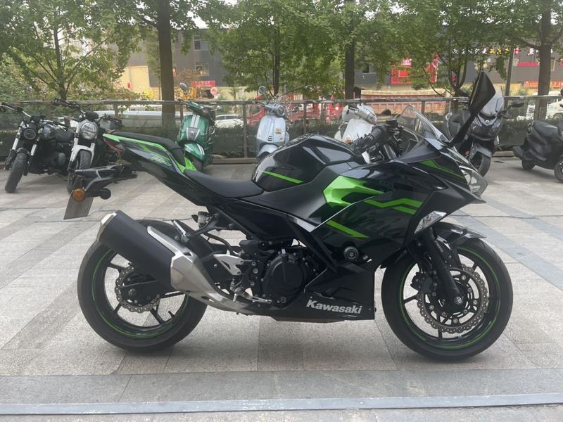 二手川崎ninja 400