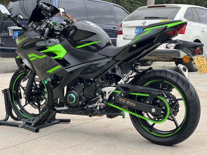 川崎ninja 400二手摩托車_摩托範_哈羅摩托