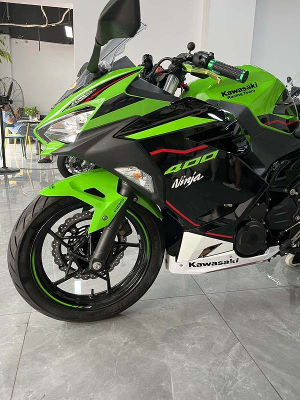 二手川崎ninja 400