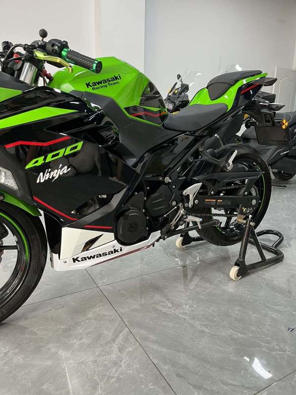 二手川崎ninja 400