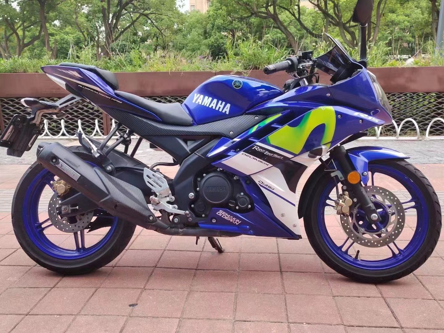 二手摩托车雅马哈 YZF-R15