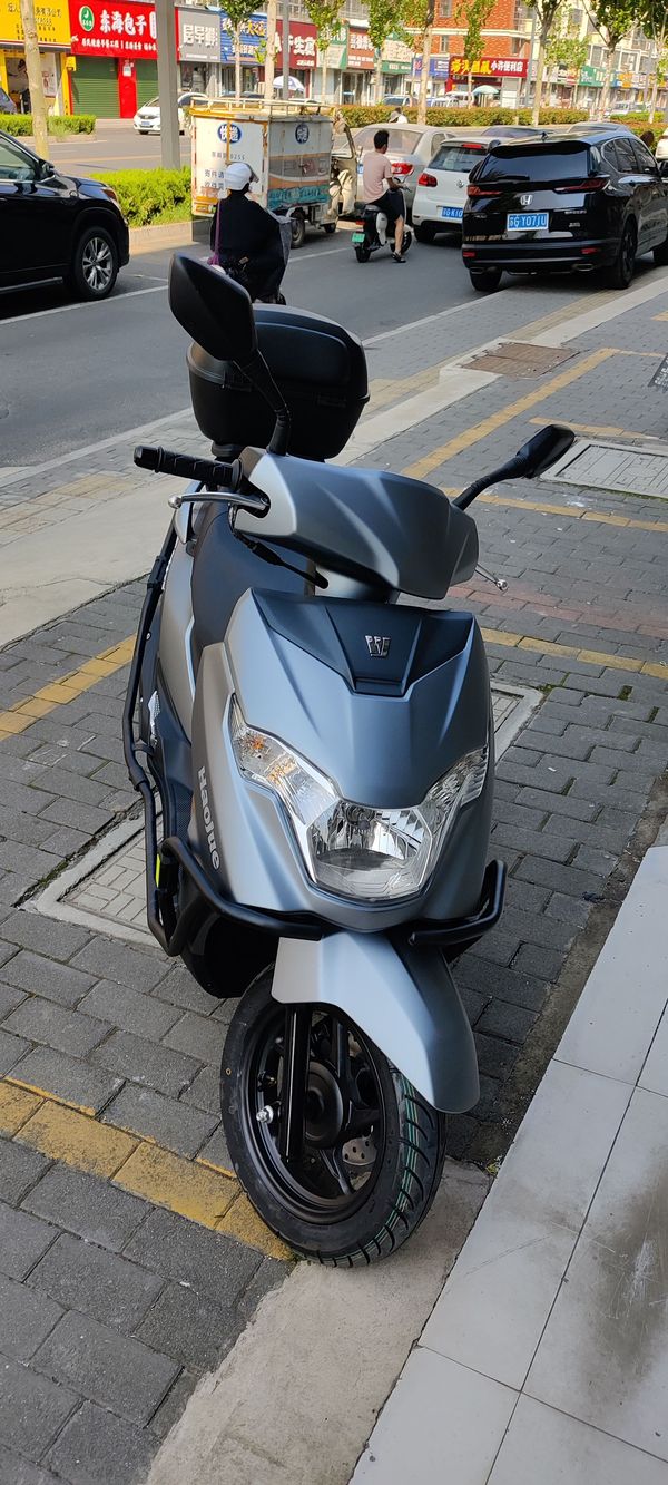 提车了,蓝星灰.