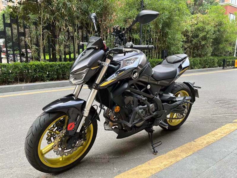 qjmotor追350二手摩托车_摩托范_哈罗摩托
