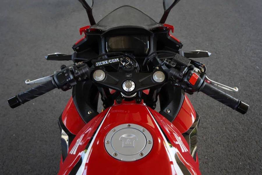本田cbr400r,虽贵却优!