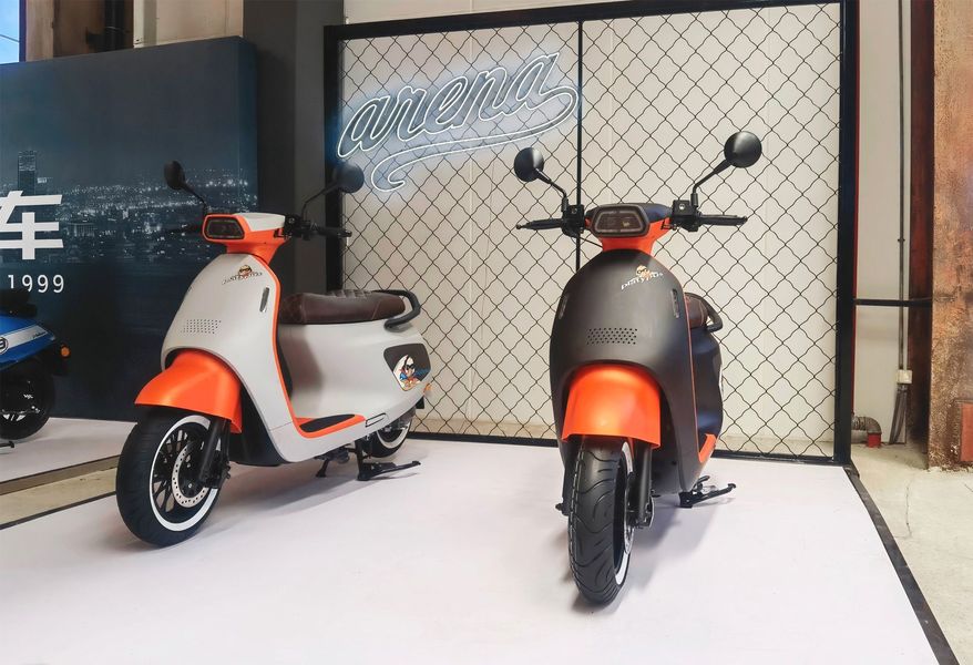 阿雷纳一一鸭嘴兽,复古新秀