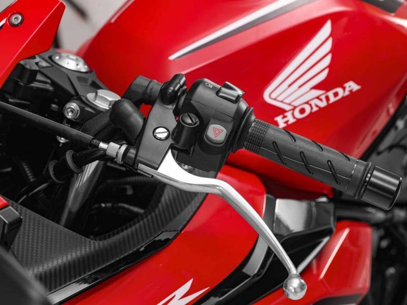 中排仿赛再添一员本田cbr400r