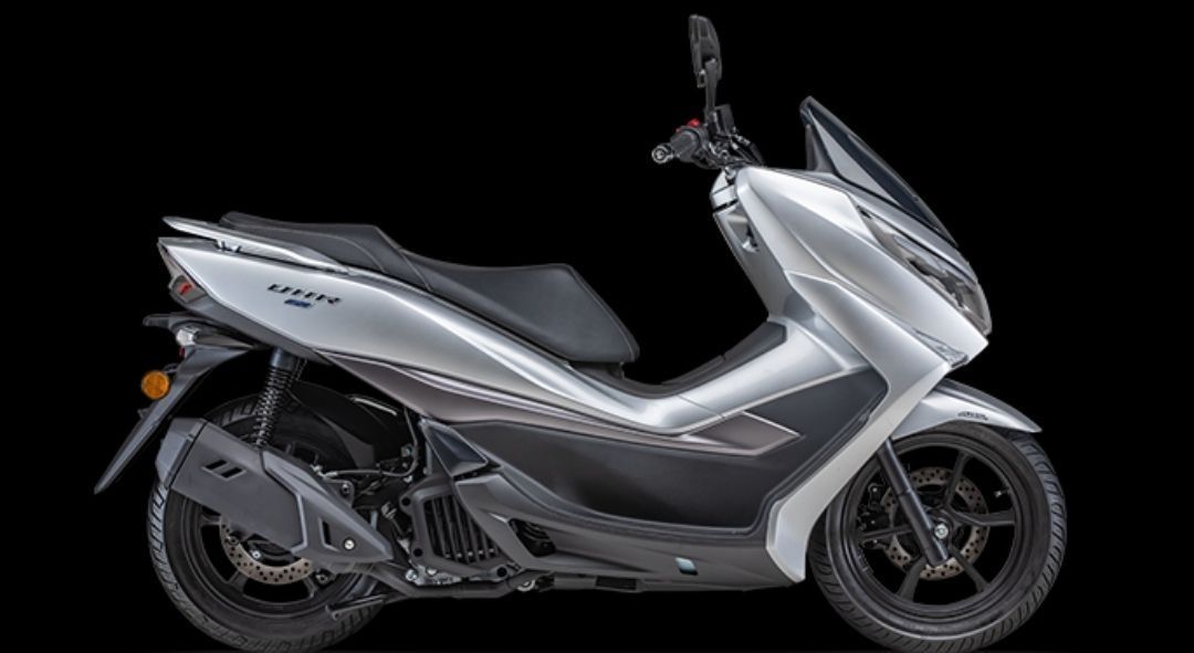 豪爵品牌主推,uhr150踏板车 !