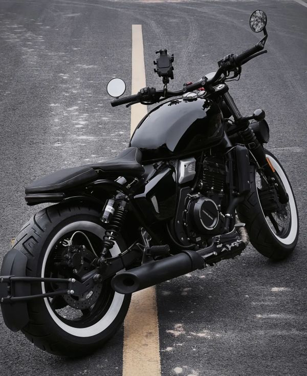 长江后浪推前浪,请欣赏长江bobber400小姐姐改装版本