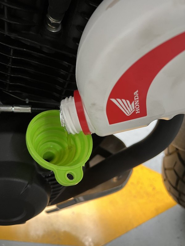 cbf190tr档显渗油及更换机油