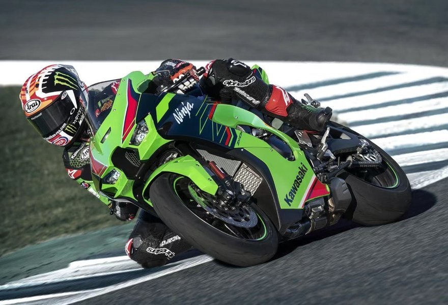 成功大学(新装版) 大牛”换新装，增加白色版本，川崎2023款Ninja ZX-10R/10RR