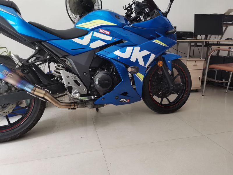 二手豪爵鈴木gsx250r