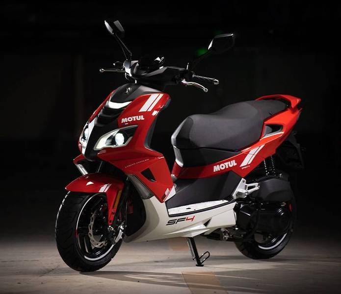 有什么便宜好上手,外观好看的摩托车可以选?标致sf4简评