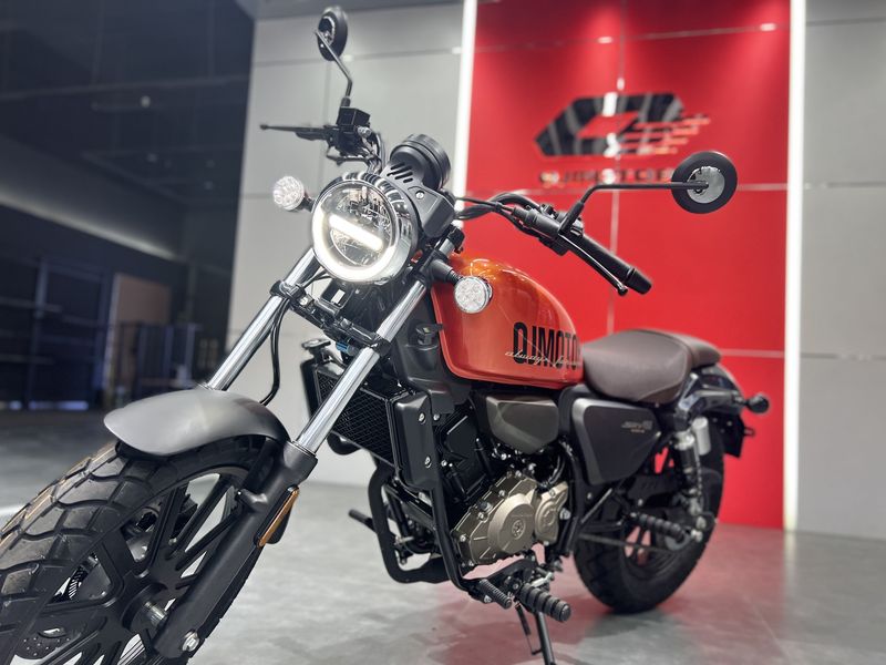 钱江草莓音乐节发售新车:闪150链条版售价12999