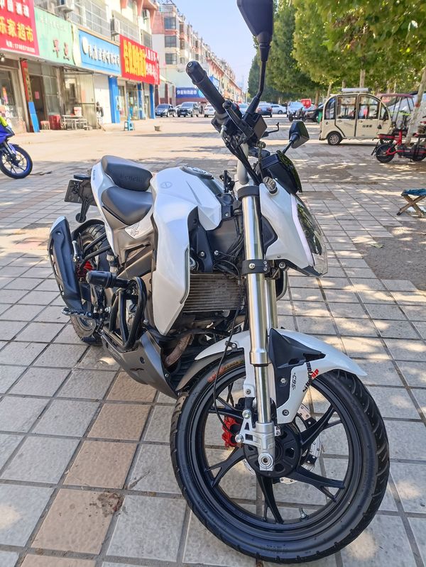 二手贝纳利小迅龙 bn150s